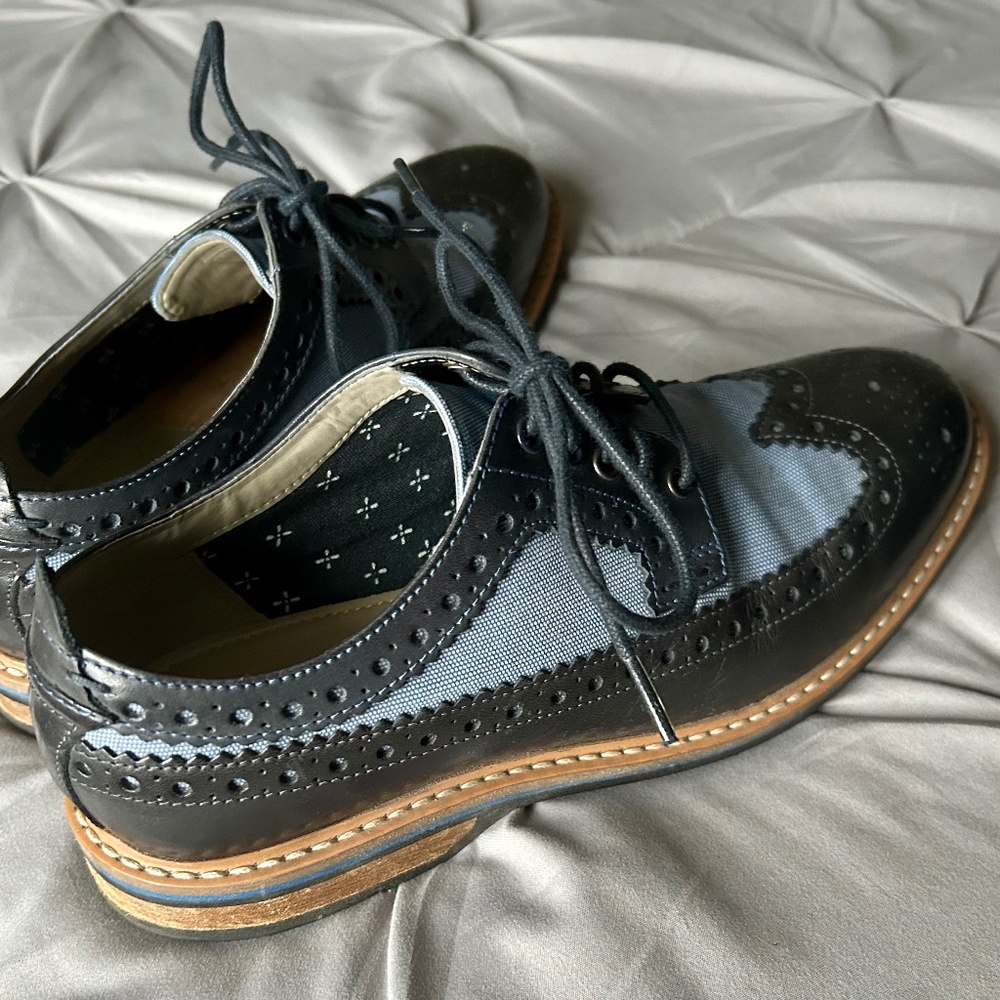 Clarks shoes-2 tone leather and canvas